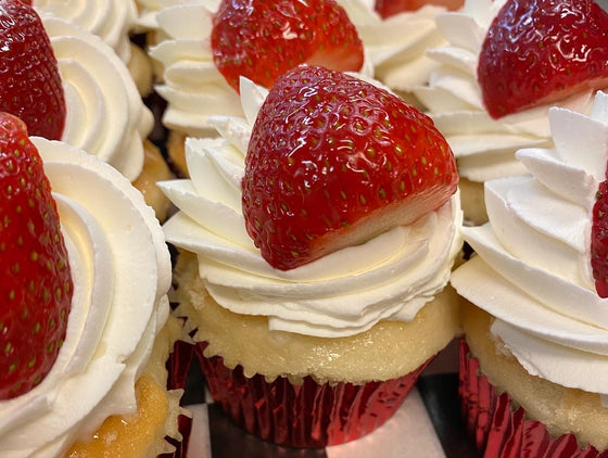 Tres Leches Cupcake (Available May 3-5th ONLY)