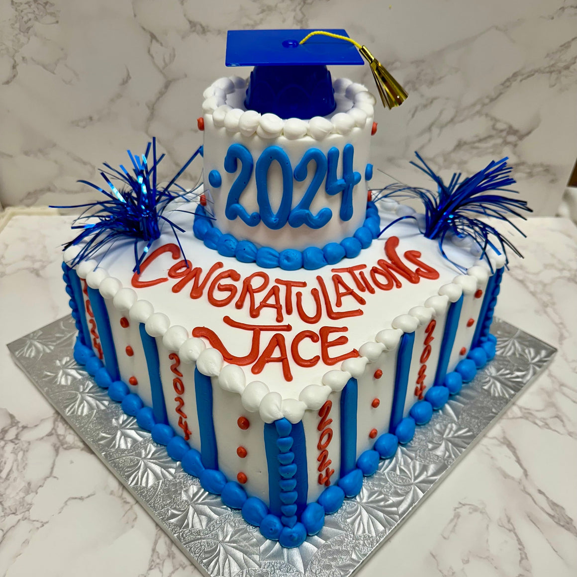 Centerpiece Graduation Cake 8-4"