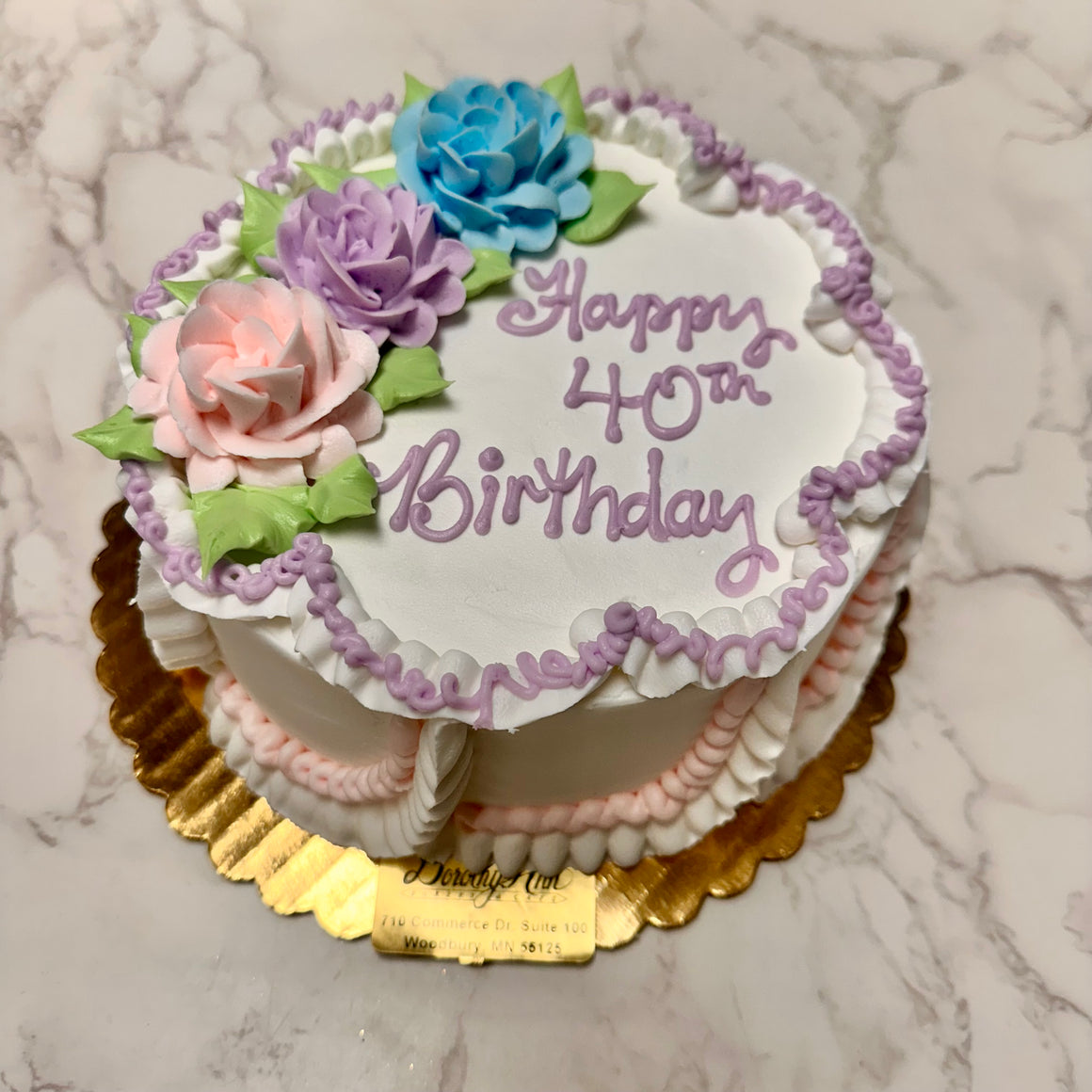 Traditional Floral Design Round Cake