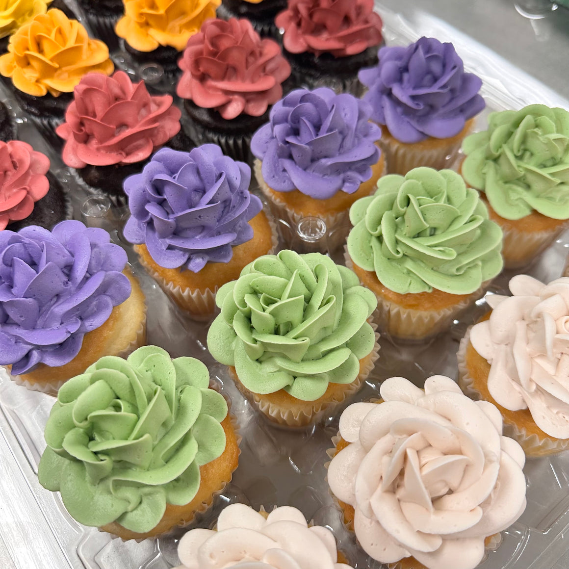 Full Rose Cupcake