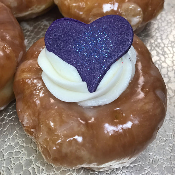 Glazed Hollywood Donut w/ Heavenly & Heart (FEB 1-FEB 14 ONLY)