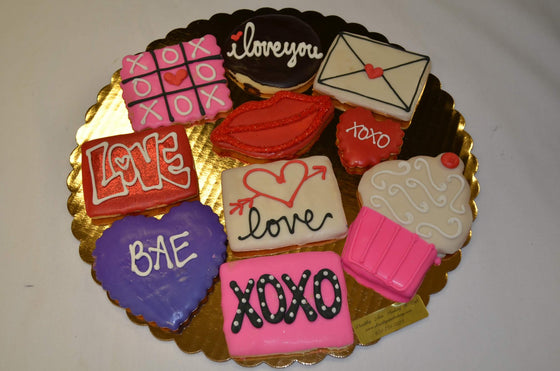 Happy Valentine’s Day Decorated Cookie Tray