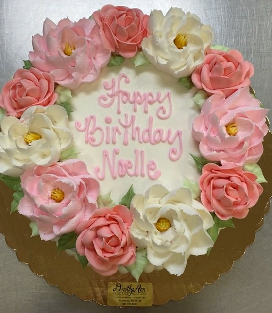 10" Magnolia & Roses Wreath Round Cake (REQUIRES 5 DAY NOTICE)