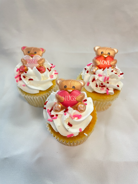 Valentine Cupcake: Teddy Bear